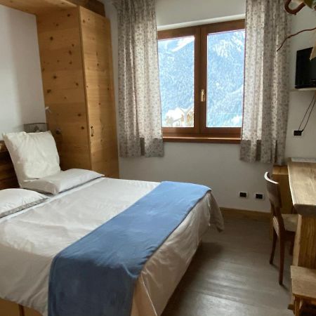 Fra Rose E Mughi Bed and Breakfast Domegge di Cadore Exterior foto